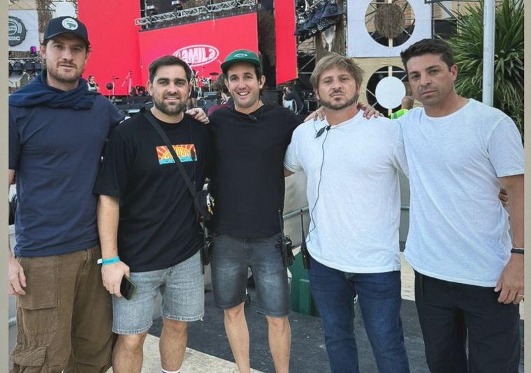 Valentin Saa, Agustín Dalfonso, Santiago Canet, Toti Goldman, Marce Goldman. Valentin Saa, Agustín Dalfonso, Santiago Canet, Toti Goldman, Marce Goldman.