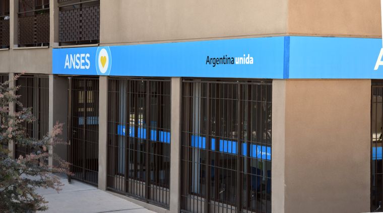Anses continúa este viernes con el pago de jubilaciones, pensiones y asignaciones correspondientes a agosto.