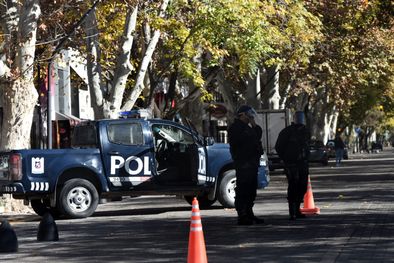 MDZol | En cuatro días de confinamiento, 80 personas fueron aprehendidas. Foto: ALF PONCE MERCADO / MDZ