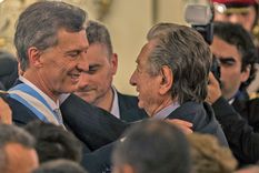 Mauricio Macri contó que Franco Macri en uno de sus últimos momentos de lucidez, le pidió que lo ayudara a “irse”. Mauricio Macri contó que Franco Macri en uno de sus últimos momentos de lucidez, le pidió que lo ayudara a “irse”.