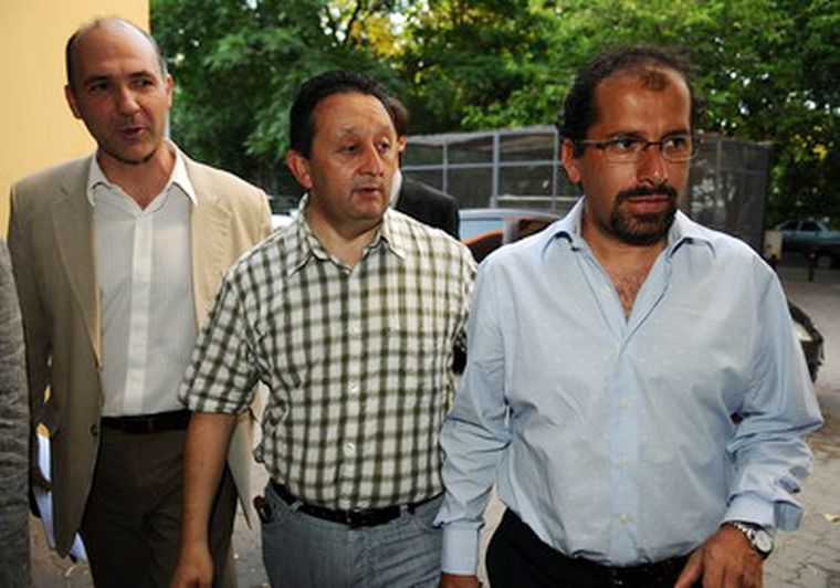 Carmona, Jaque y Cazabán, en el Bustelo. Foto: Nacho Gaffuri / MDZ