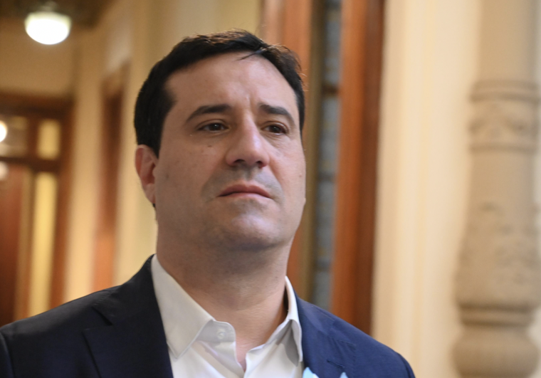 El senador nacional Maximiliano Abad