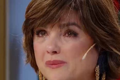 La artista no pudo aguantar las lágrimas. La artista no pudo aguantar las lágrimas.