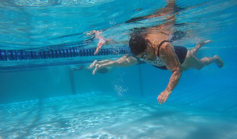 Buscar otro tipo de ejercicio después de los 60 también puede mejorar equilibrio, fuerza y bienestar general. Buscar otro tipo de ejercicio después de los 60 también puede mejorar equilibrio, fuerza y bienestar general.