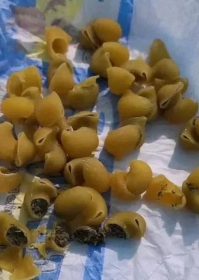 Los fideos que la mujer quiso ingresar a la comisaría