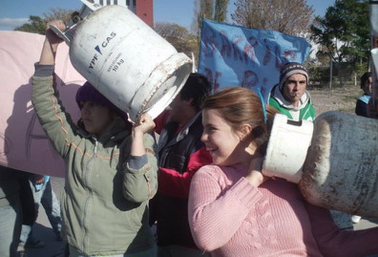 Una postal no querida. La crisis de las garrafas. Foto: MDZ