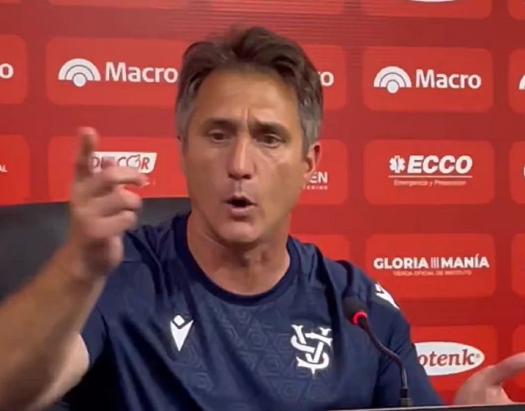 Guillermo Barros Schelotto fue muy crítico con el arbitraje luego del debut de Vélez en el Apertura 2026.