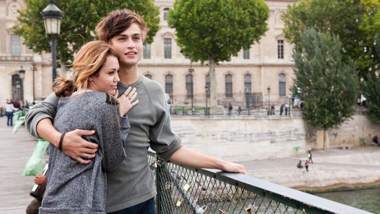 No te puedes perder la película de Miley Cyrus que recién llega a Netflix Lol: casi 18 es una comedia romántica. Foto: Netflix