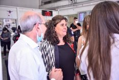 La ministra de Salud, Ana María Nadal, junto al titular del programa provincial de VIH, Víctor Bittar, presentaron los números en Mendoza Foto: PRENSA GOBIERNO DE MENDOZA