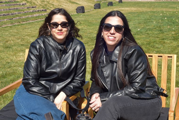 Laura Dorador y Jimena Barroso. Laura Dorador y Jimena Barroso.