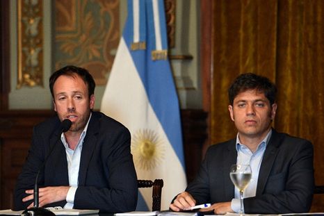 El ministro de Hacienda y Finanzas de la Provincia, Pablo López, junto al gobernador Axel Kicillof. El ministro de Hacienda y Finanzas de la Provincia, Pablo López, junto al gobernador Axel Kicillof.