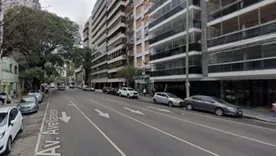 El hecho ocurrió en un edificio de Flores. 