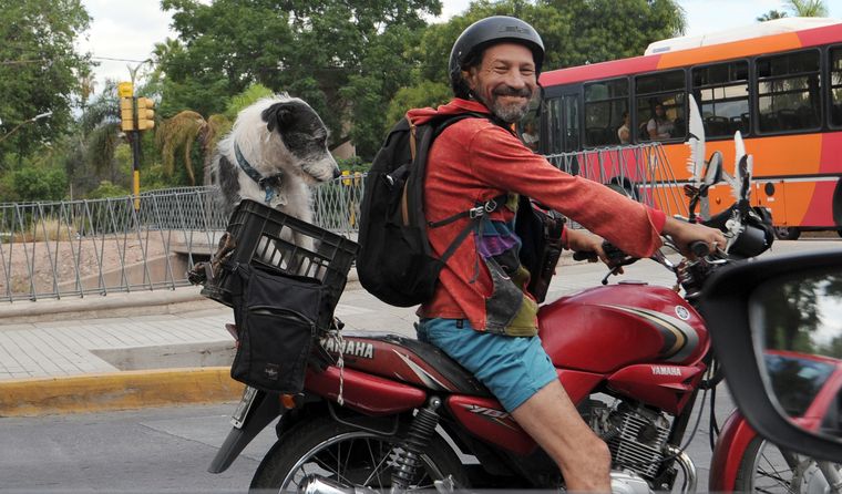 Antes del Área Fundacional, la escena que captó miradas y celulares.