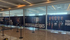 El Aeropuerto Internacional El Plumerillo de Mendoza, amaneció este martes ploteado con los colores y las caras de los jugadores de Independiente Rivadavia a un día de jugar la final de la Copa Argentina. El Aeropuerto Internacional El Plumerillo de Mendoza, amaneció este martes ploteado con los colores y las caras de los jugadores de Independiente Rivadavia a un día de jugar la final de la Copa Argentina.