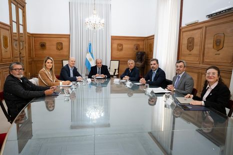 Guillermo Francos, Federico Sturzenegger, Alfredo Cornejo, Cristian Ritondo, Carolina Losada, Martín Rapallini y Gerardo Martínez vuelven a confluir en un encuentro del Consejo de Mayo en la Casa Rosada. Guillermo Francos, Federico Sturzenegger, Alfredo Cornejo, Cristian Ritondo, Carolina Losada, Martín Rapallini y Gerardo Martínez vuelven a confluir en un encuentro del Consejo de Mayo en la Casa Rosada.