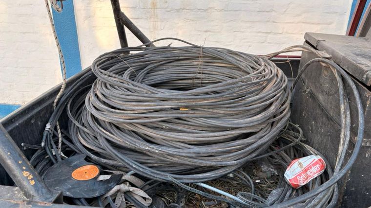 Los cables sustraídos de la vivienda en Luján de Cuyo.