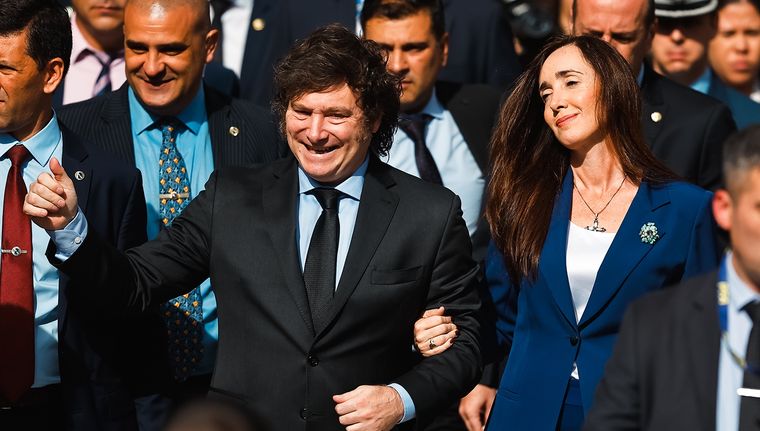 El presidente, Javier Milei, junto a la vicepresidente, Victoria Villarruel Foto: EFE