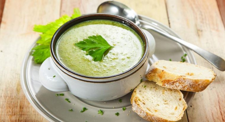 Esta sopa de zanahoria y brócoli es ideal para los días de baja temperatura Foto: Shutterstock
