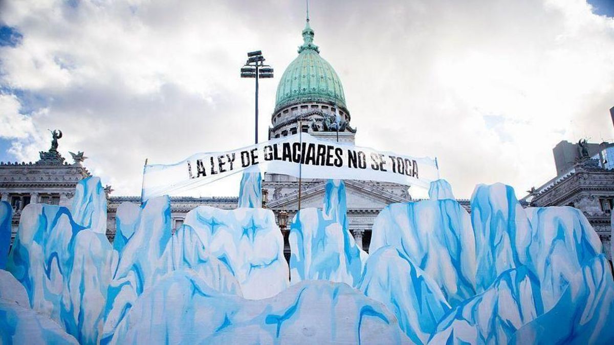 La polémica en Argentina por la ley que reduce la protección de glaciares en favor de la industria minera