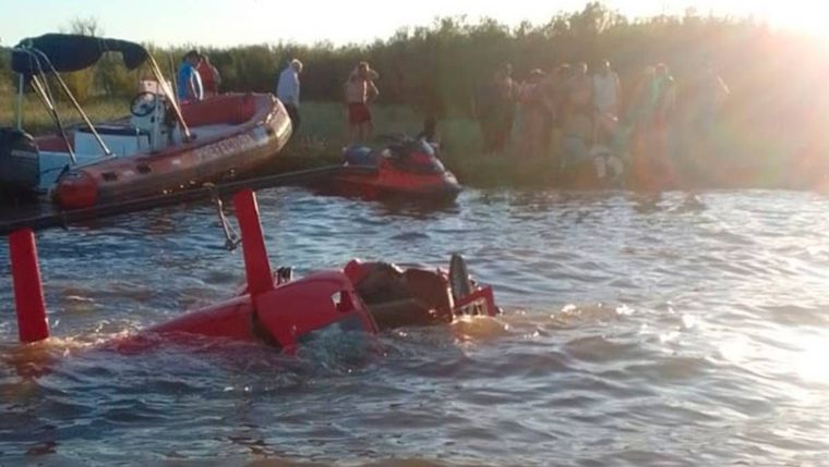 Helicóptero que se estrelló en el río Paraná Foto: Gentileza