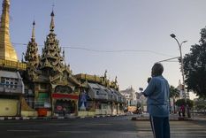 El ejército birmano detuvo a varios políticos horas antes de la sesión del Parlamento. Foto: EPA