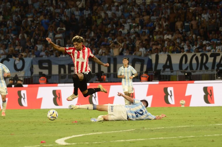 San Lorenzo va a la carga por un futbolista de Racing tras la lesión del Tonga Hernández.