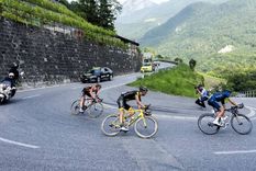 de locos: a 130 km/h en un descenso