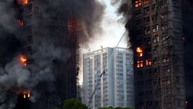 El incendio en Hong Kong llevó conmoción a toda China. Foto Dpa