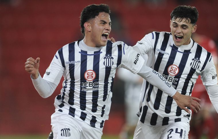 Talleres ganó y River deberá esperar al sábado para ser campeón Foto: Télam