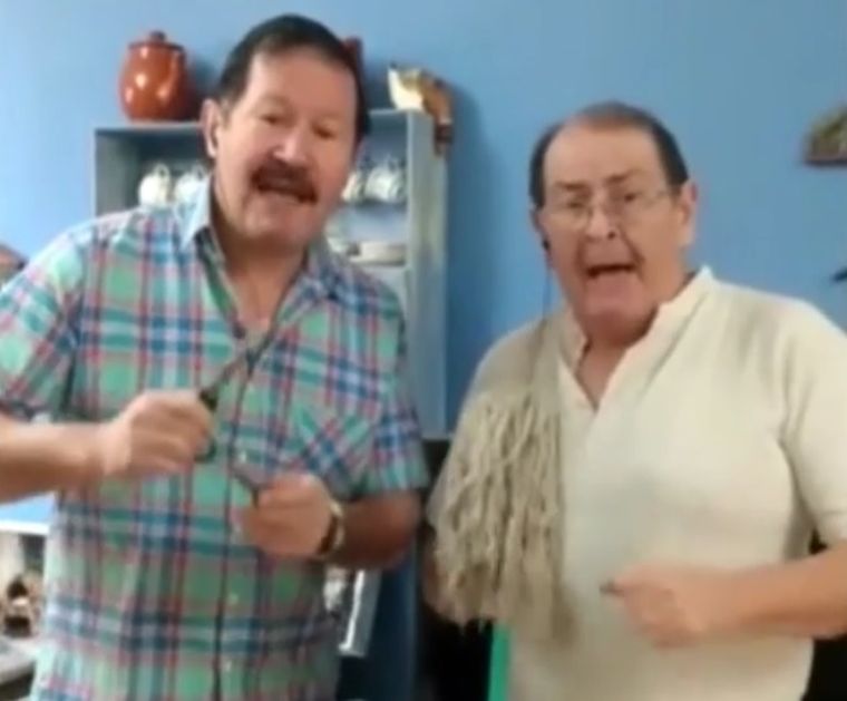 El dúo humorístico Los Cumpas participó de la canción