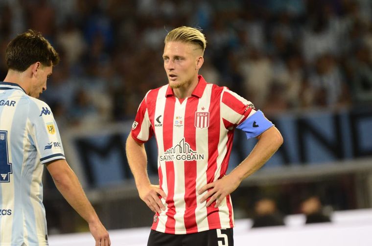 Santiago Ascacíbar volvió a referirse a su futuro mientras Boca y River se pelean por quedarse con él.