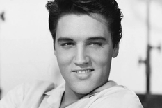 Elvis Presley Foto: https://indiehoy.com/wp-content/uploads/2020/08/elvis-1200x675.jpg