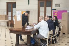 la ultima esperanza del peronismo: por que apuestan al escrutinio final en buenos aires