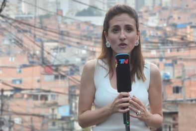 MDZol | Carolina Amoroso en su trabajo de cronista internacional.Foto: Carolina Amoroso