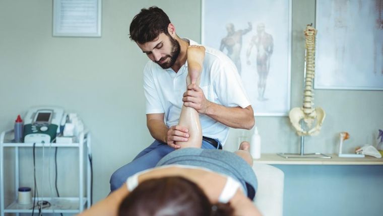 Youtubers fit promueven las lesiones de sus seguidores.