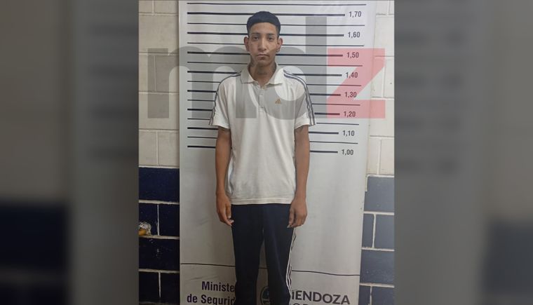 El sospechoso de 21 años que fue detenido con una moto robada en Las Heras.&nbsp;