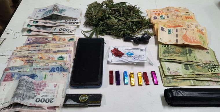 Tres mujeres fueron detenidas y quedaron desbaratados kiosquitos de drogas en Godoy Cruz y San Martín