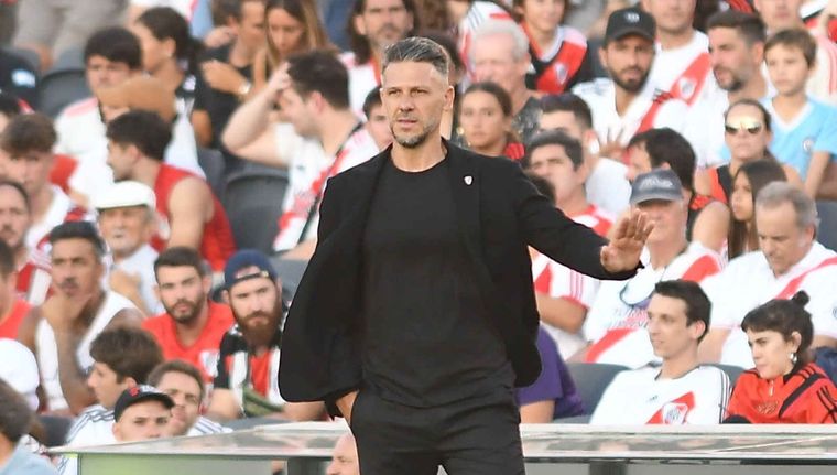 Martín Demichelis piensa en rotar ante Independiente Rivadavia Foto: Télam