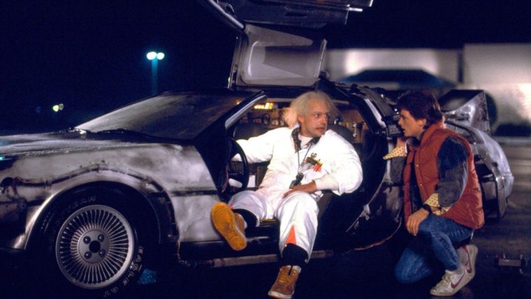 DeLorean Una de las tomas más famosas de Volver al Futuro. DeLorean Una de las tomas más famosas de Volver al Futuro.