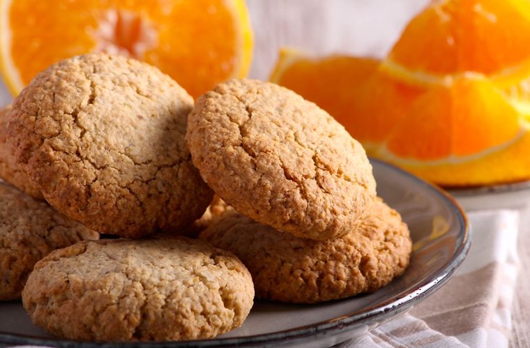 Receta de galletas de naranja caseras fáciles y aromáticas.