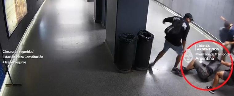 Así fue la golpiza que recibió el delincuente Foto: Captura de video