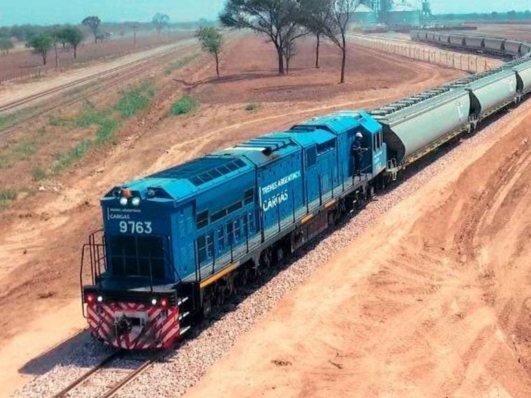 El tren de cargas reemplazará un buen tramo que hacían los camiones para abastecer de arena a Vaca Muerta El tren de cargas reemplazará un buen tramo que hacían los camiones para abastecer de arena a Vaca Muerta