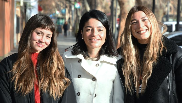 Valentina Morán, Sol Salinas y Giuliana Díaz las tres legisladoras amigas. Foto: Rodrigo DAngelo / MDZ