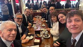 Distinto tiempos... Las sonrisas desaparecieron y los humores cambiaron. En ese mismo café, hoy, estuvieron los periodistas acreditados y echados de la Rosada&nbsp;