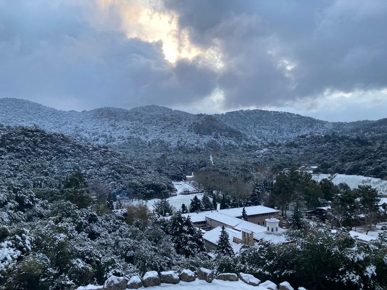Las postales del Santuario de Lluc nevado se hicieron virales. Foto: @santuaridelluc