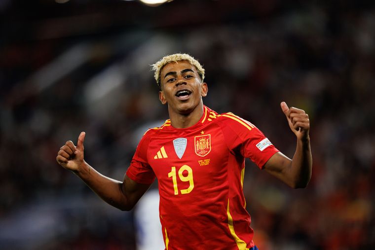 Lamine Yamal quedó fuera de los partidos ante Georgia y Turquía luego de un procedimiento médico que generó polémica.