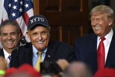 Rudy Giuliani, Borat, atrapado con una menor