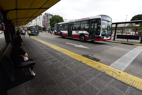 El servicio de colectivos sigue afectado en el AMBA El servicio de colectivos sigue afectado en el AMBA