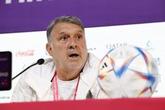 Gerardo Martino El entrenador de México y una conferencia de prensa caliente. Foto: EFE Gerardo Martino El entrenador de México y una conferencia de prensa caliente. Foto: EFE