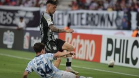 Racing y Central Córdoba no pueden quebrar el cero en un duelo muy parejo. Racing y Central Córdoba no pueden quebrar el cero en un duelo muy parejo.